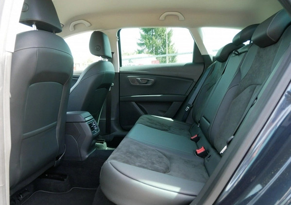 Seat Leon cena 67900 przebieg: 15000, rok produkcji 2020 z Trzemeszno małe 631